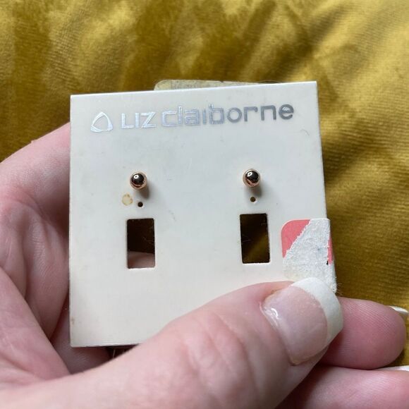 NIP Liz Claiborne Gold Plated Over Stainless Steel Vintage Stud Earrings - OS - Picture 1 of 2